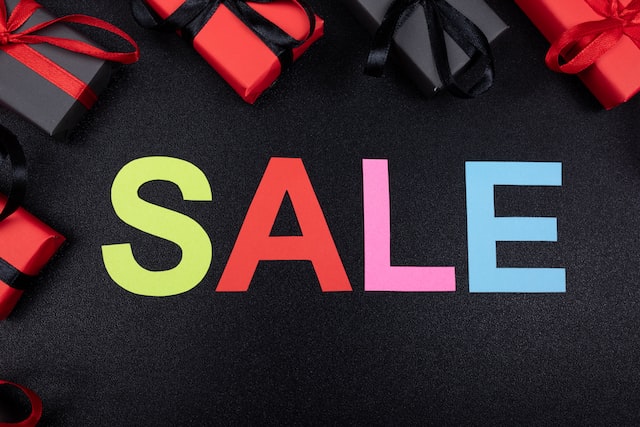 Vibrant sale banner showcasing discounted women's clothing and accessories at Brinxx Couture